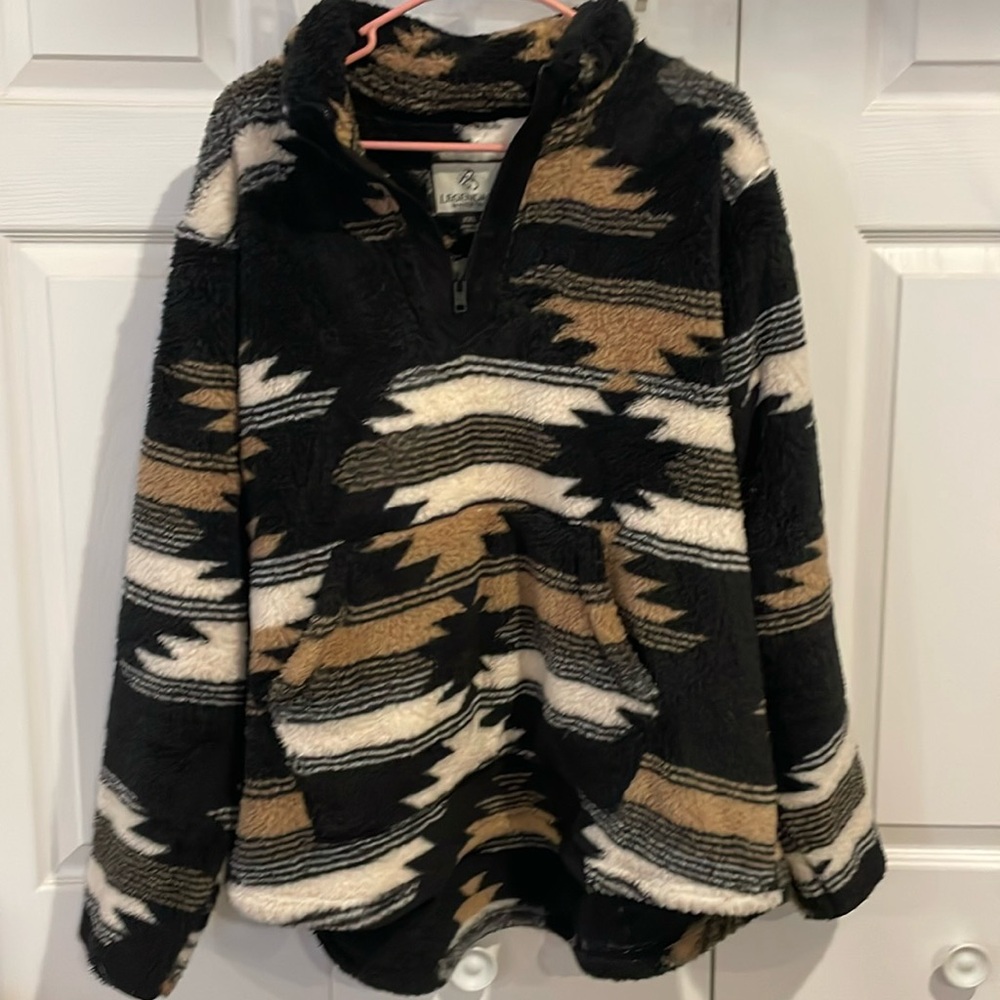 Women’s Legendary Whitetails Sherpa 3/4 pull over with pocket